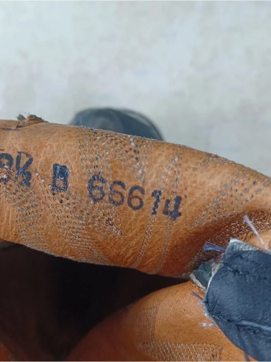 Vintage Dan Post Ostrich Leather Black Cowboy Boots, Size Men's 8.1/2 Pull-On - Picture 15 of 16